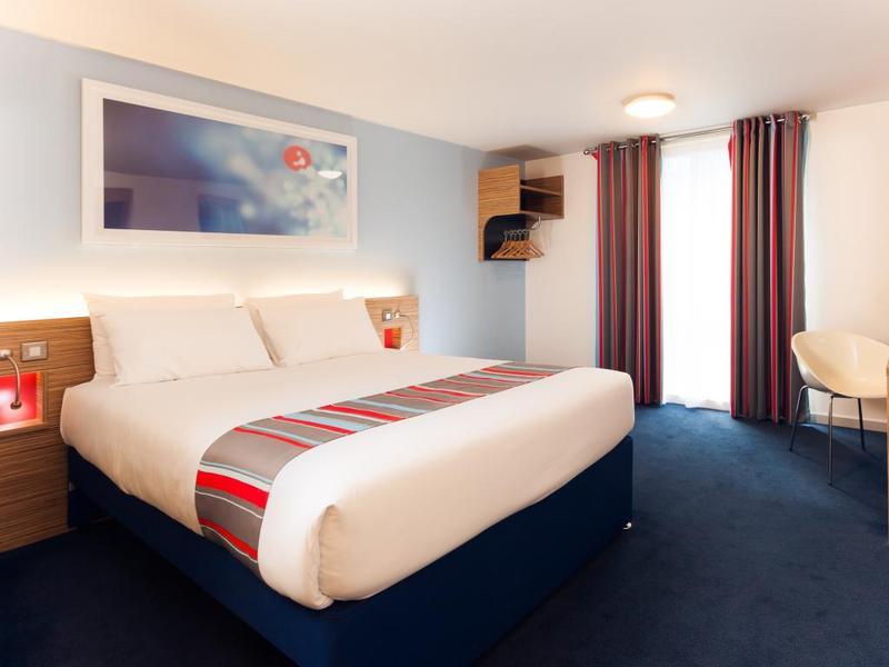 Travelodge Battersea Londen Buitenkant foto